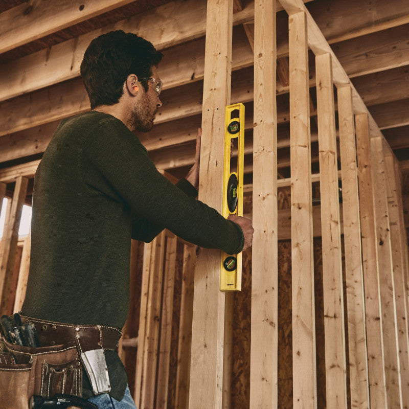 NIVEL DE RESINA ESTRUCTURAL, 24 PULGADAS DE  LARGO, 610 MM. MARCA STANLEY