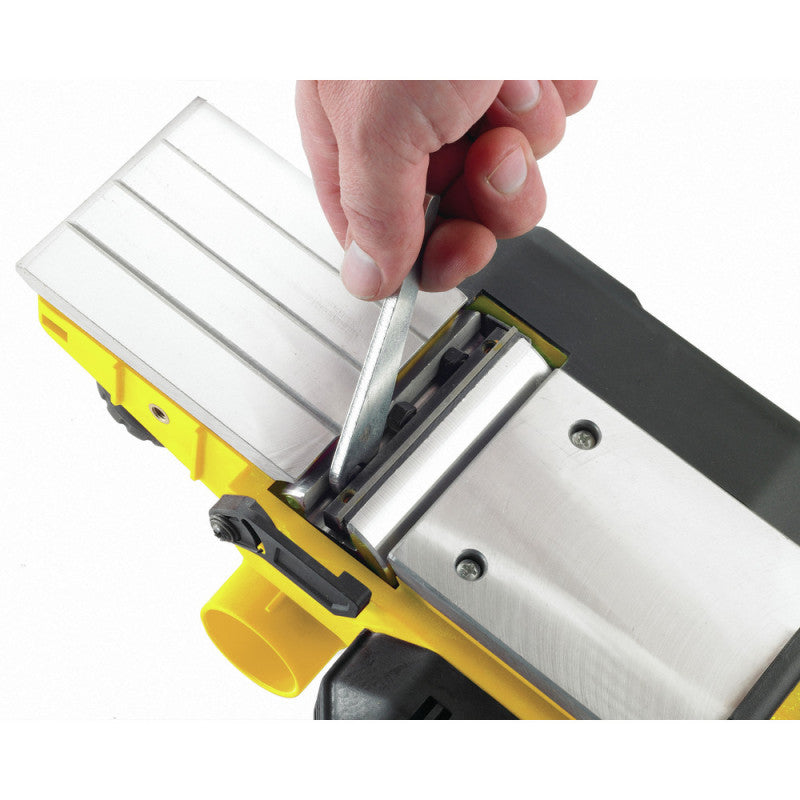 [STPP7502-B3] -Cepillo Electrico, 3-1/4 Pulg, 750 Watts. Marca Stanley