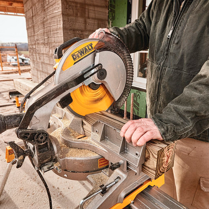 Sierra Ingletadora 12" 1,600W Dewalt DWS715