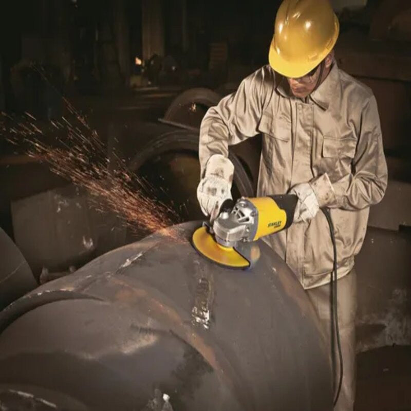 Pulidora De 9 Pulgadas 2,200 Watts Marca Stanley