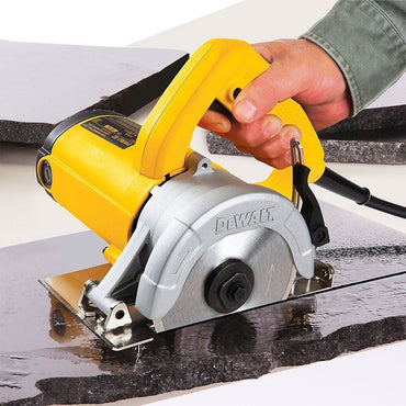 Cortadora De Loza Electrica De De 4-3/8 De Piso De Azulejos De Ceramica De 1 De 400 Watts De 125 Mm De 13 De 000 Rpm Marca Dewalt