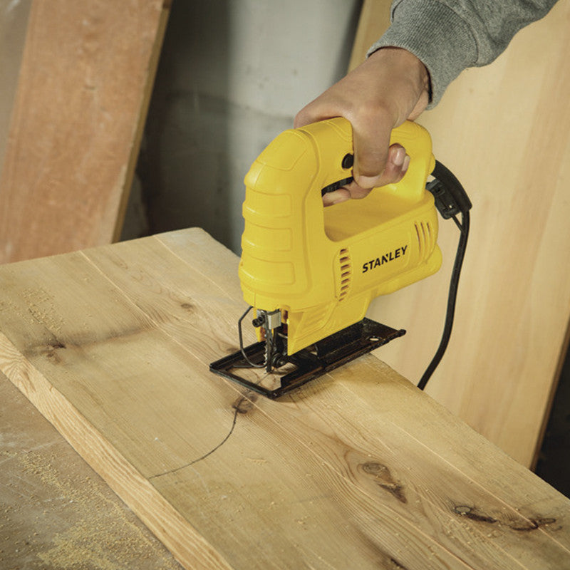 [SJ45-B3] -Sierra Caladora, 450 Watts, Uso Profesional. Marca Stanley