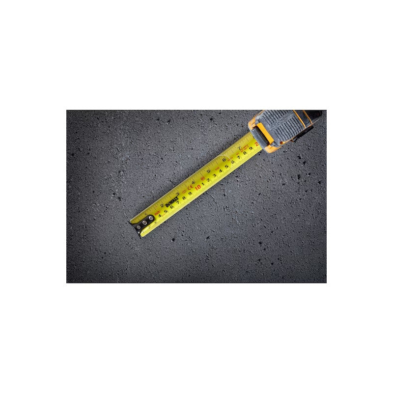 Cinta Métrica ToughSeries 3/4" x 8 m LED Caída 100 Pies Doble Cara | DEWALT DWHT35268S