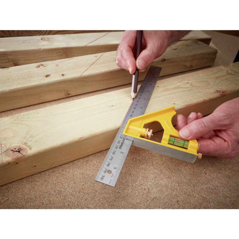[46-028] -Escuadra De Combinacion, Profesional, Largo 12 Pulg,Adas, 305 Mm. Marca Stanley