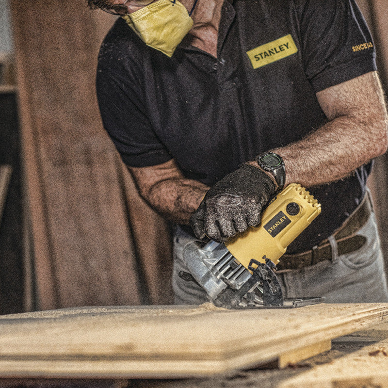 [SC16-B3] -Sierra Circular 7-1/4 Pulg, 1,600 Watts, Incluye 1 Disco 24 Dientes Para Cortar Madera. Stanley (Mo8)