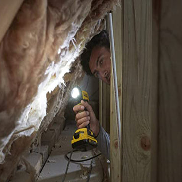 [SCL020-B3] -Linterna Led, Inalambrica, 20 Voltios, Sin Bateria Ni Cargador. Marca Stanley