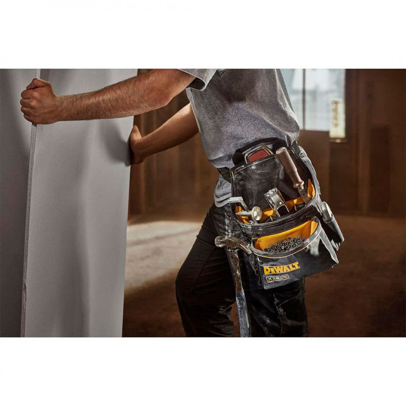 [DWST540101] -Cartuchera / Portaherramientas Para Constructor, Con 12 Compartimientos. Marca Dewalt