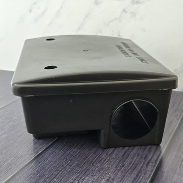 Estacion negra para control de roedores