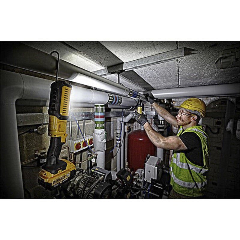 [DCL050] -Linterna/Lampara Led, 20 Voltios, 800 Y 250 Lumens, Sin Bateria Ni Cargador. (Bare Tool) Dewalt