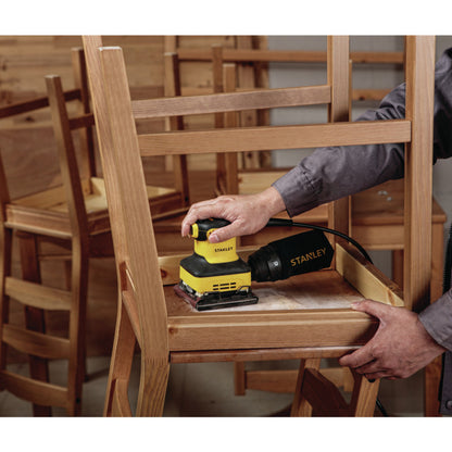 [SS24-B3] -Lijadora De Palma, 1/4 De Hoja, Orbital, 240 Watts, Con Recolector De Polvo. Marca Stanley