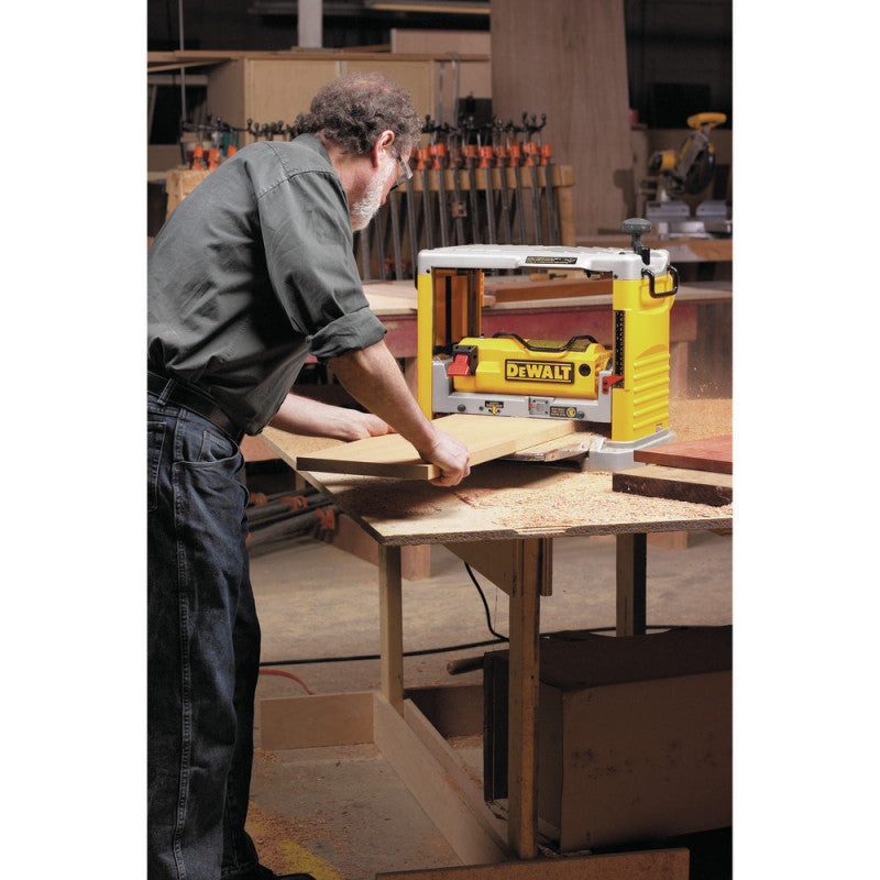 [DW734] -Cepillo De Banco, Ancho De Cepillado 12-1/2 Pulgadas, Motor De 15 Amperios, Velocidad 10,000 Rpm. Marca Dewalt