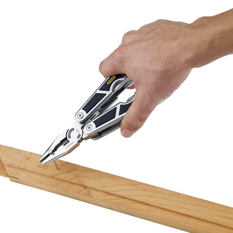 [94-806] -Alicate Multi-Herramientas Con Mango Ergonomic, De Acero Inoxidable, 28 Herramientas En 1 Con Estuche. Marca Stanley