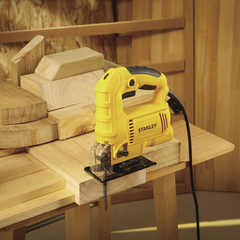 [SJ60K-B3] -Sierra Caladora, 600 Watts, Vel Variable. Marca Stanley