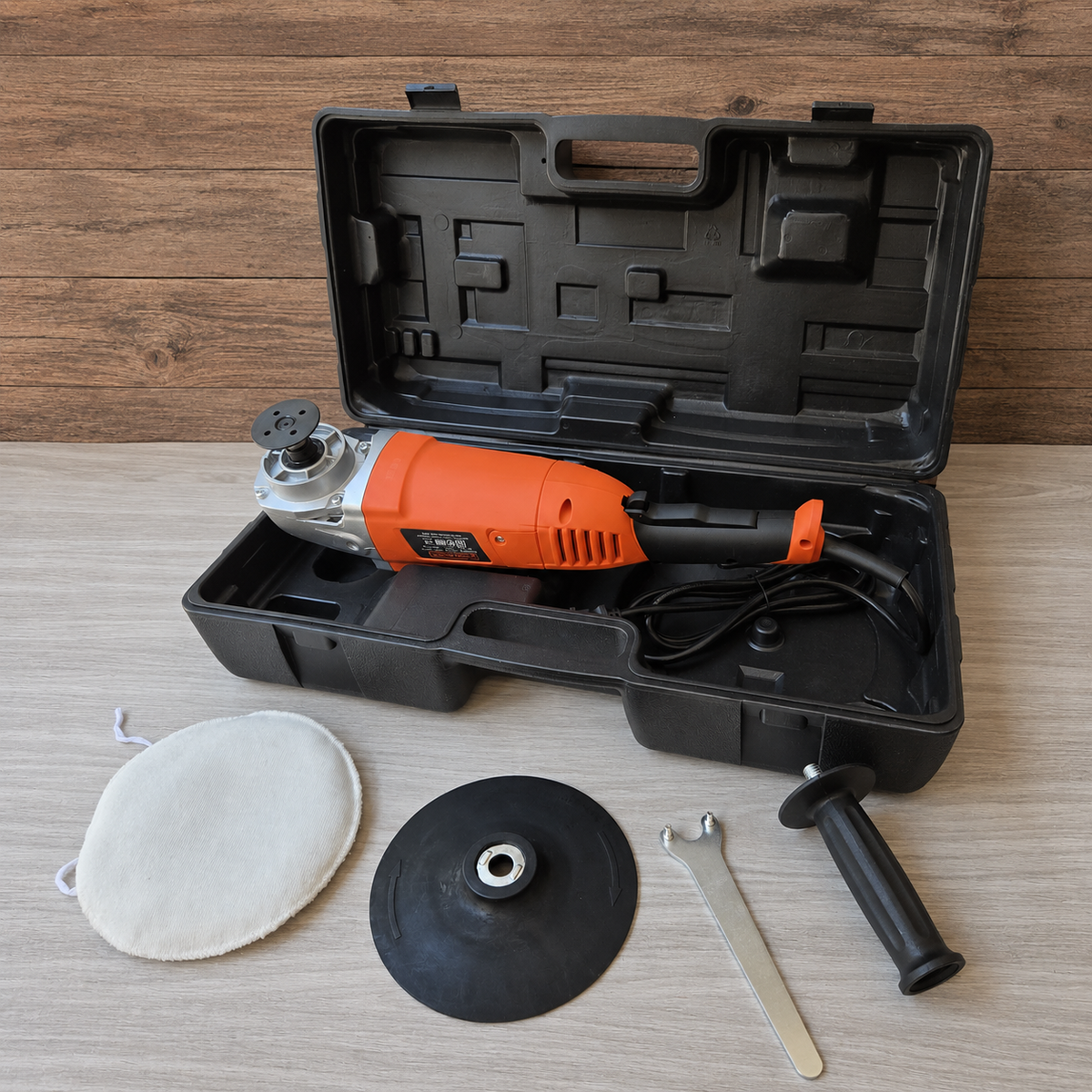 Pulidora Automotriz 7" 1300W Velocidad Variable con Mopa | BLACK+DECKER WP1500K-B3