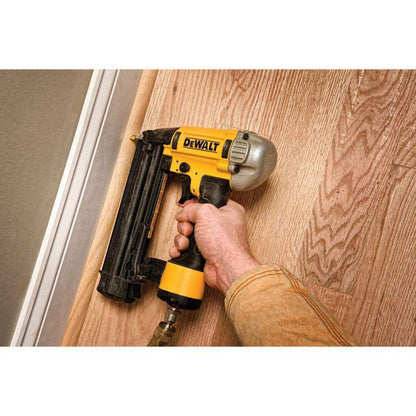 CLAVADORA NEUMATICA, 5/8 A 2-1/8 PULG, CALIBRE 18. MARCA DEWALT
